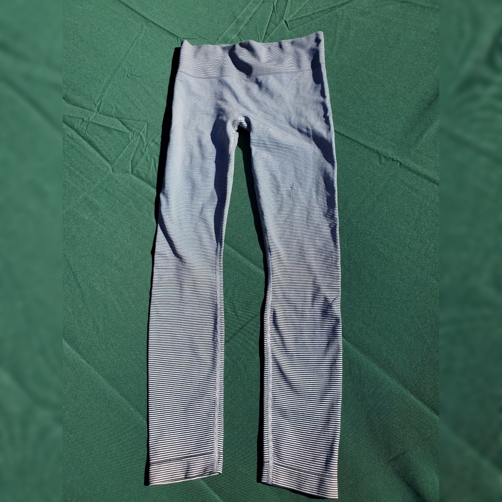 Prime Cut Stretchy Leggings  M